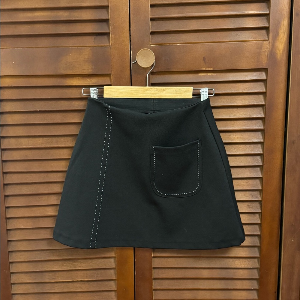 Zara Black A-Line Mini Skirt for Casual Wear